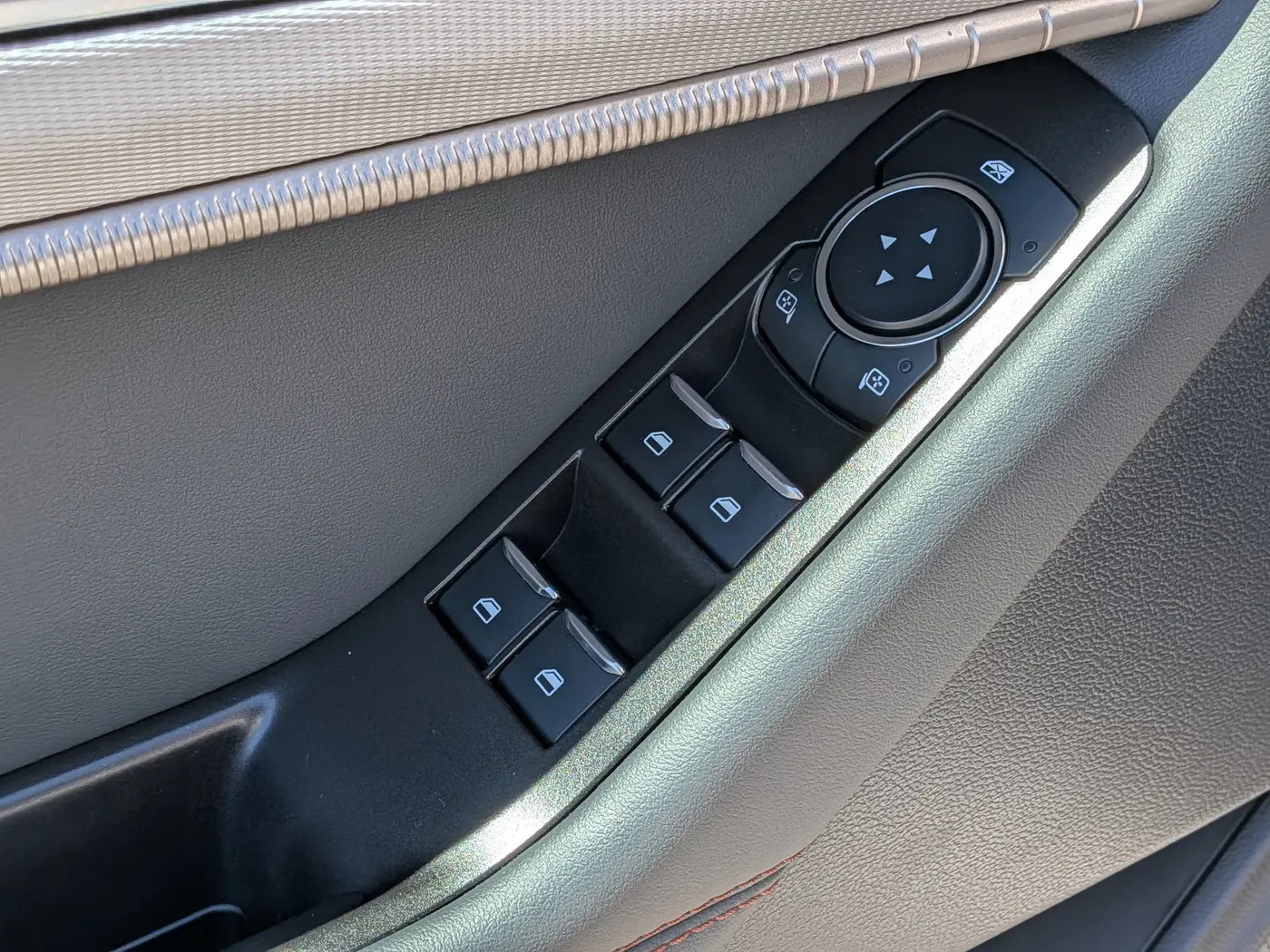 2025 Ford Explorer - $39,997