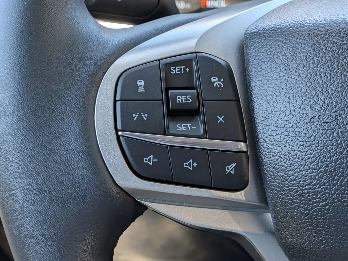 2025 Ford Explorer - $39,997