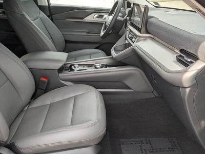 2025 Ford Explorer AWD Active 4DR SUV