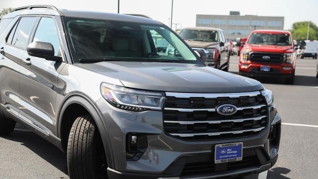 2025 Ford Explorer Active