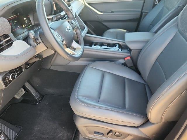 2026 Ford Explorer - $44,001