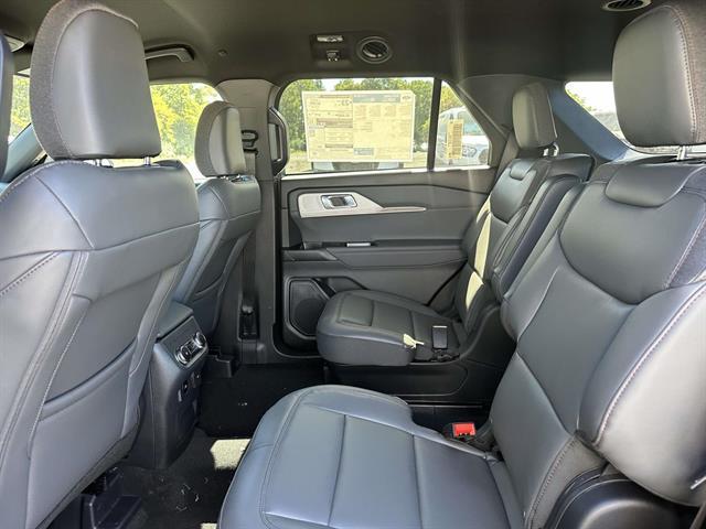 2027 Ford Explorer - $48,140