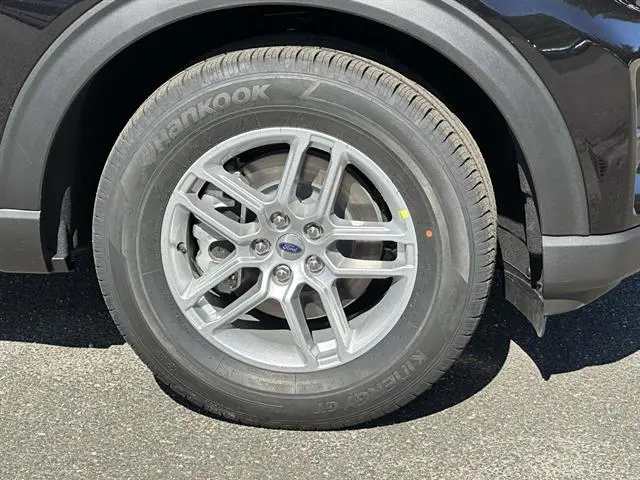 2027 Ford Explorer - $48,140