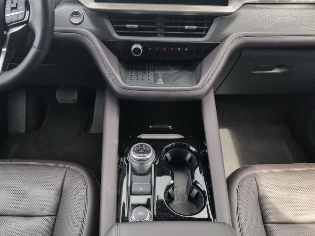 2025 Ford Explorer - $43,637