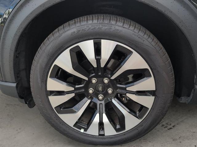 2025 Ford Explorer - $43,637