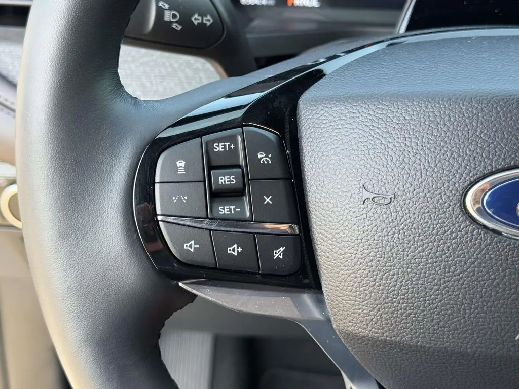 2026 Ford Explorer - $46,899