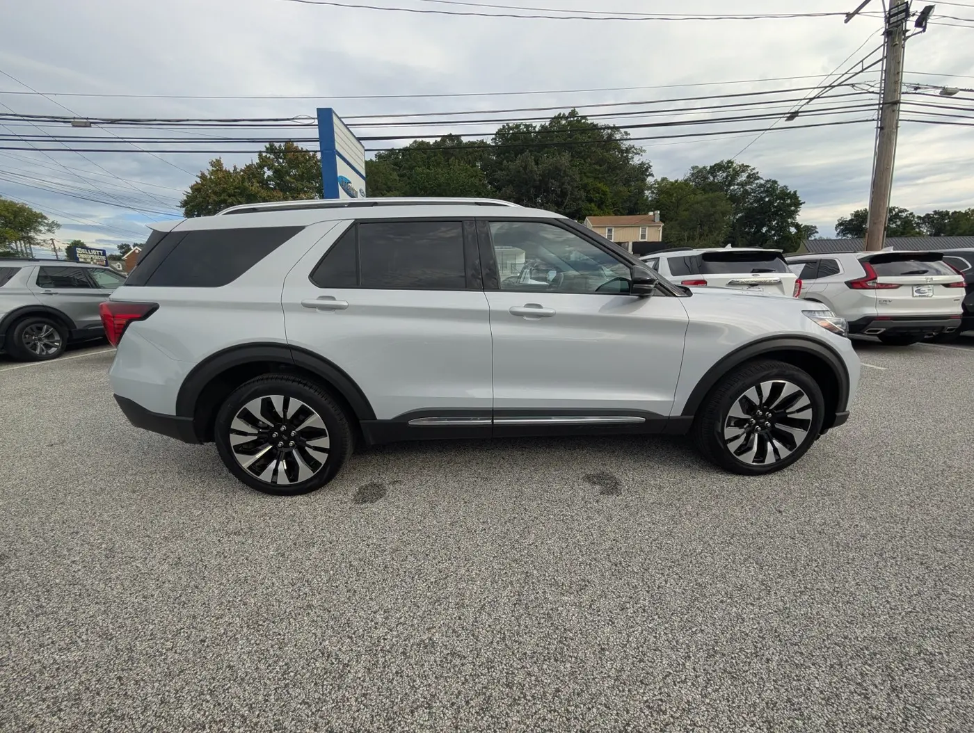 2025 Ford Explorer - $43,500