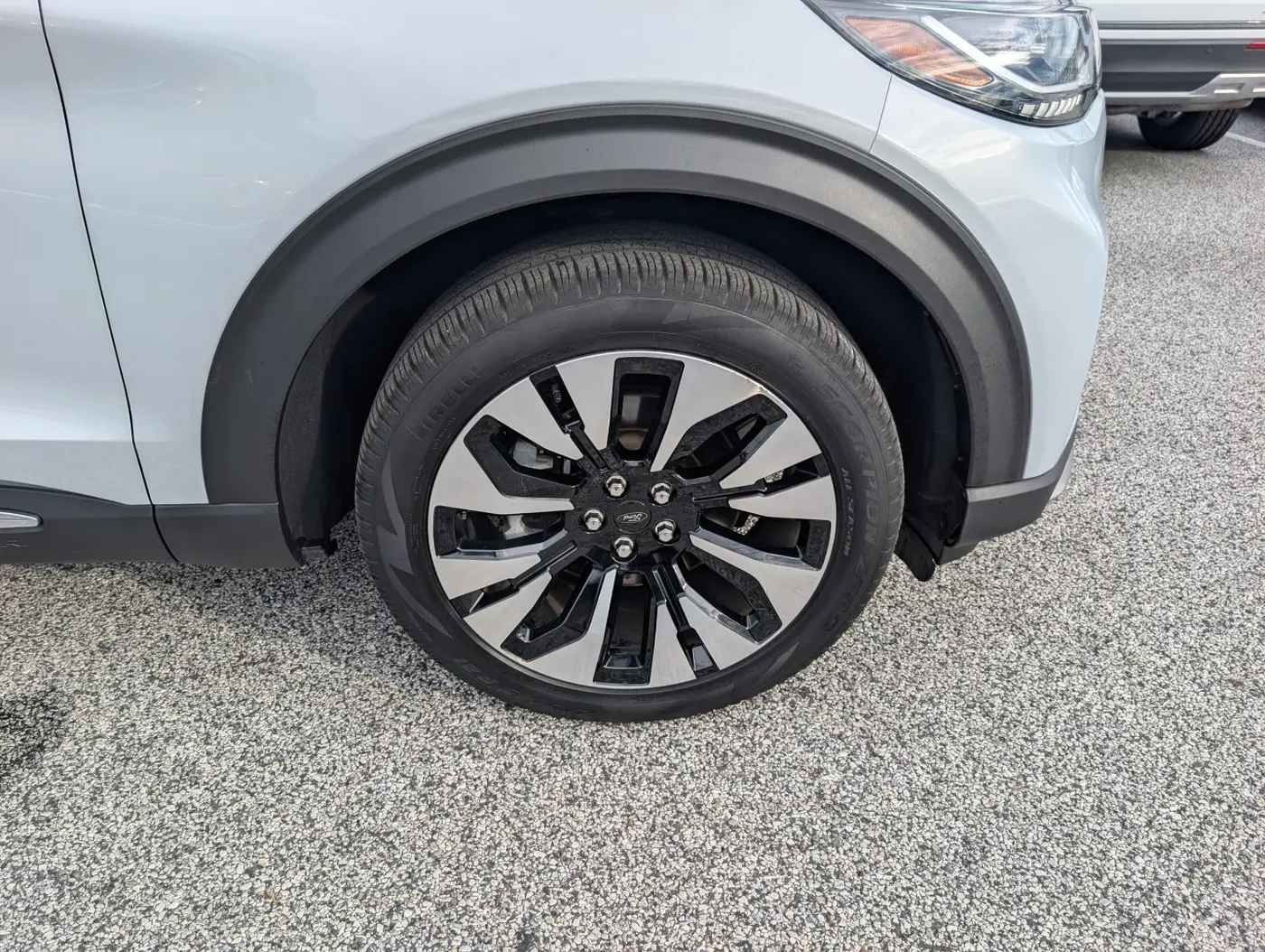 2025 Ford Explorer - $43,500