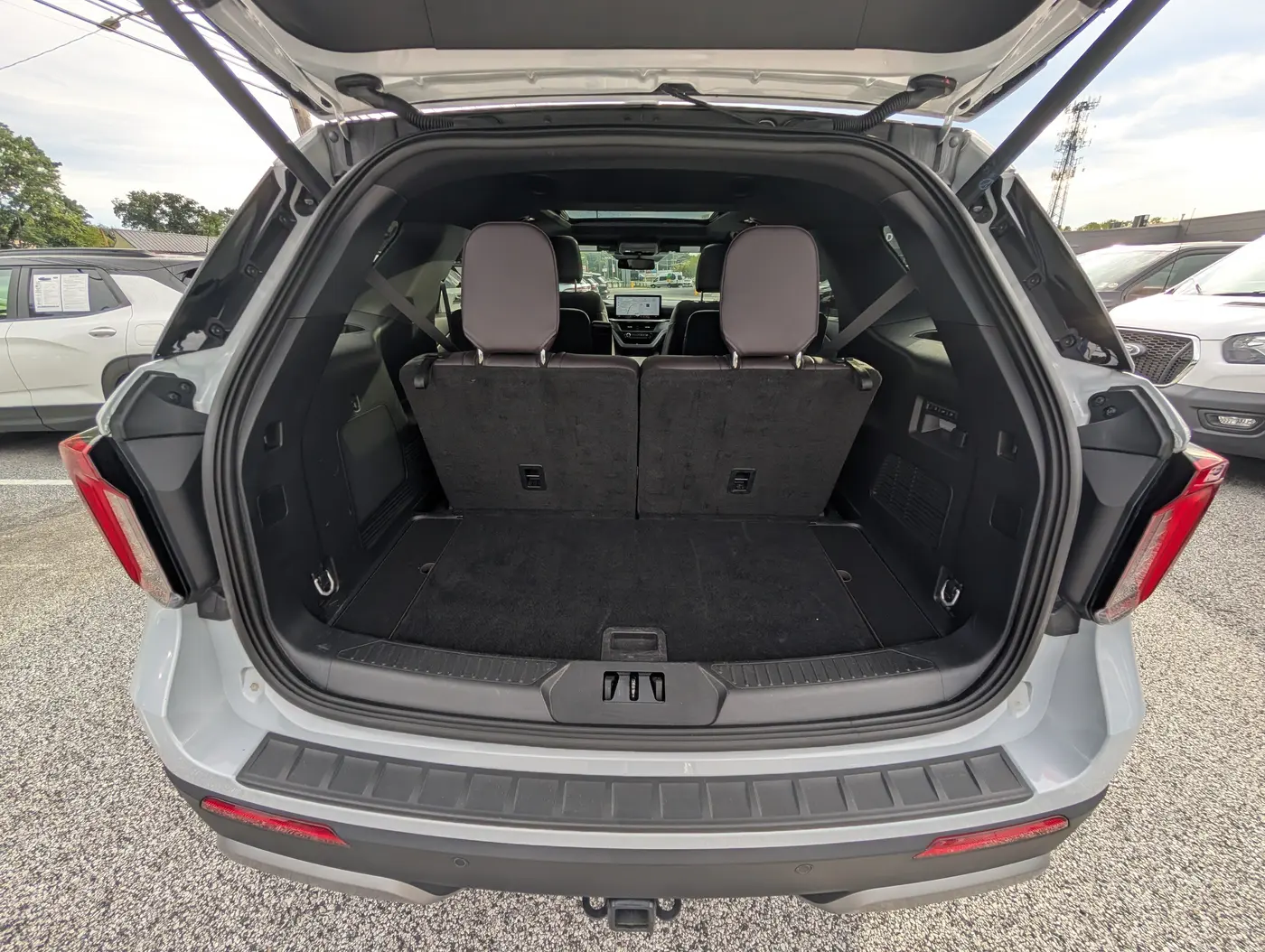 2025 Ford Explorer - $43,500