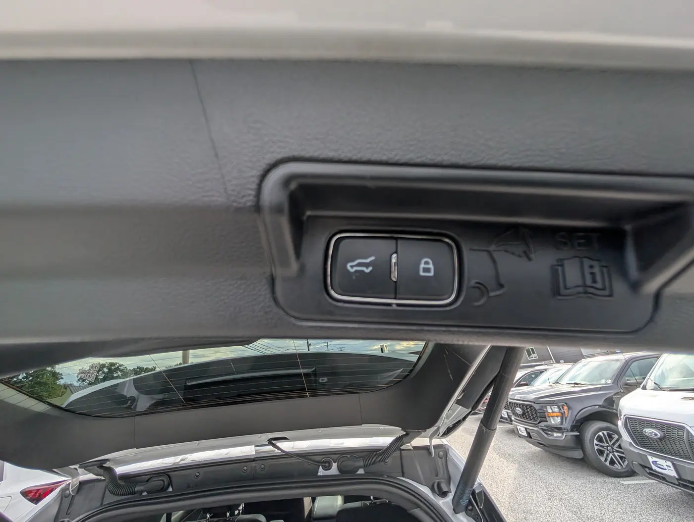 2025 Ford Explorer - $43,500