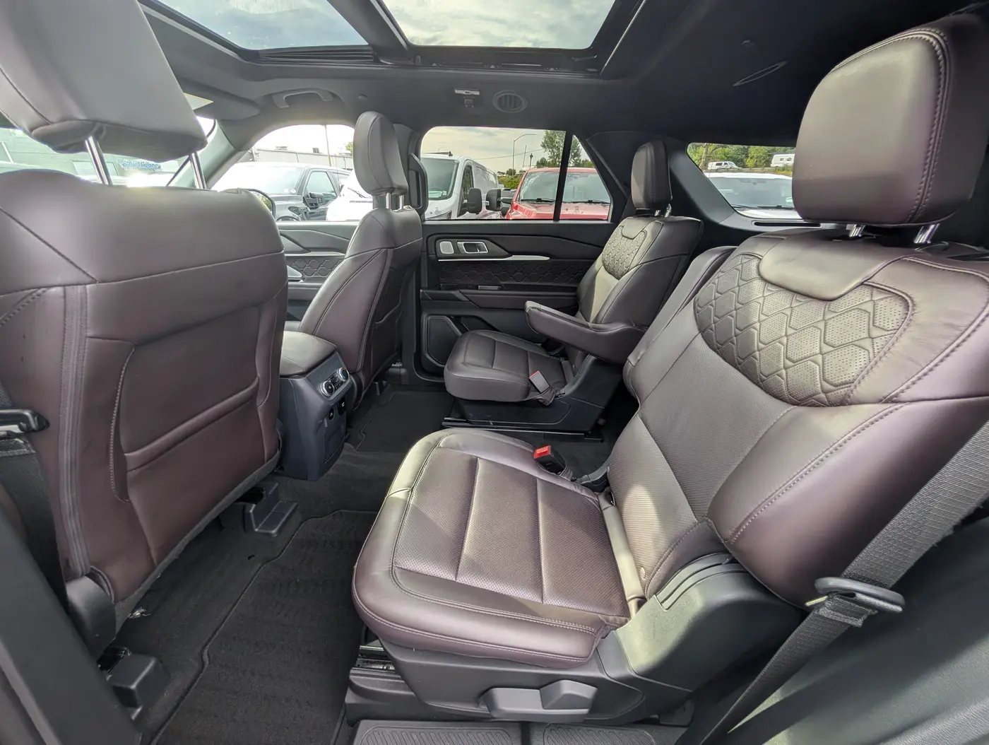 2025 Ford Explorer - $43,500