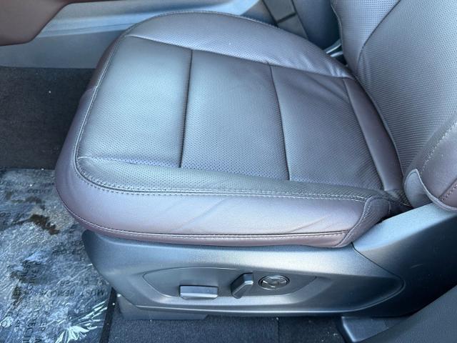 2025 Ford Explorer - $44,562