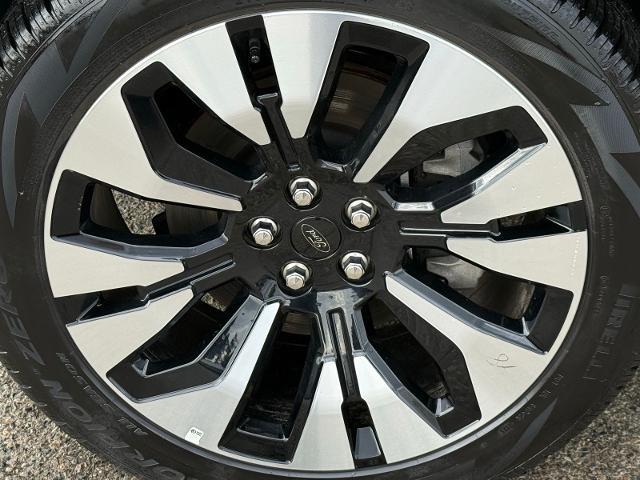 2025 Ford Explorer - $44,562