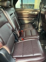 2025 Explorer Thumbnail 31