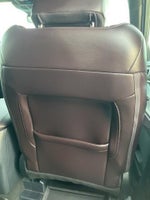 2025 Explorer Thumbnail 32