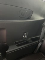 2025 Explorer Thumbnail 38