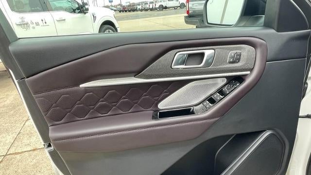 2025 Ford Explorer Platinum