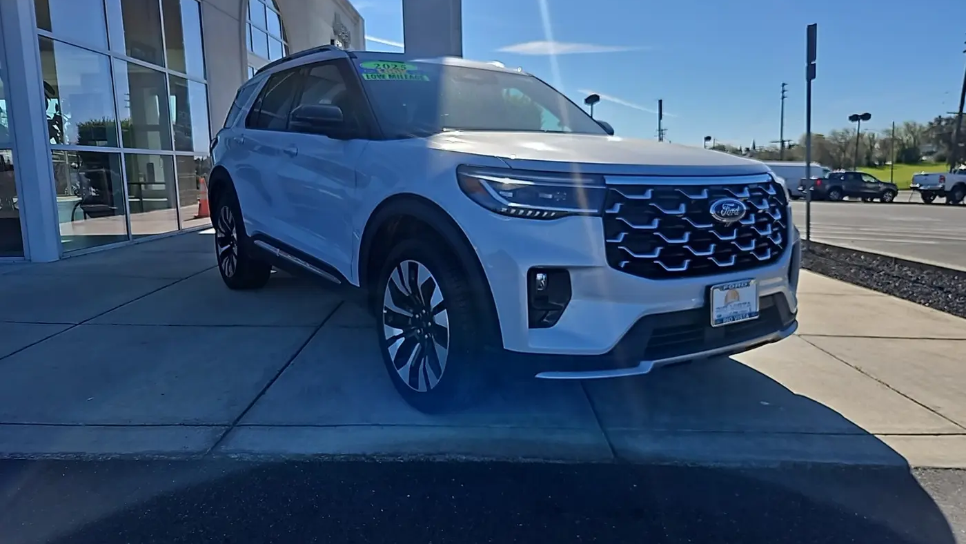 2025 Ford Explorer Platinum