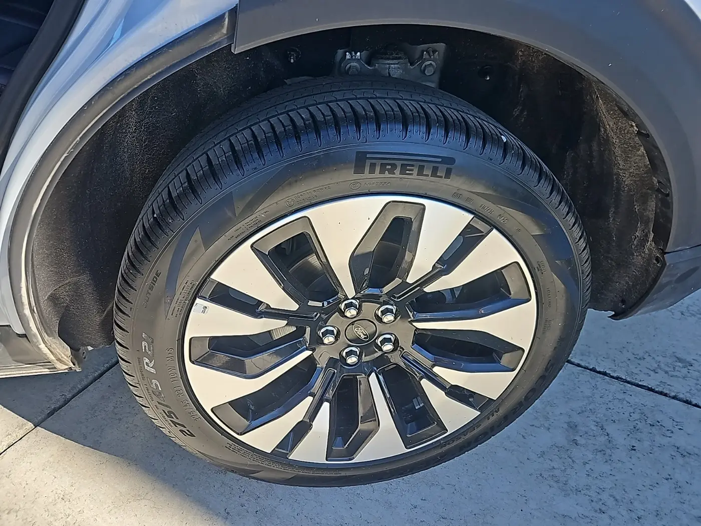 2025 Ford Explorer - $43,788