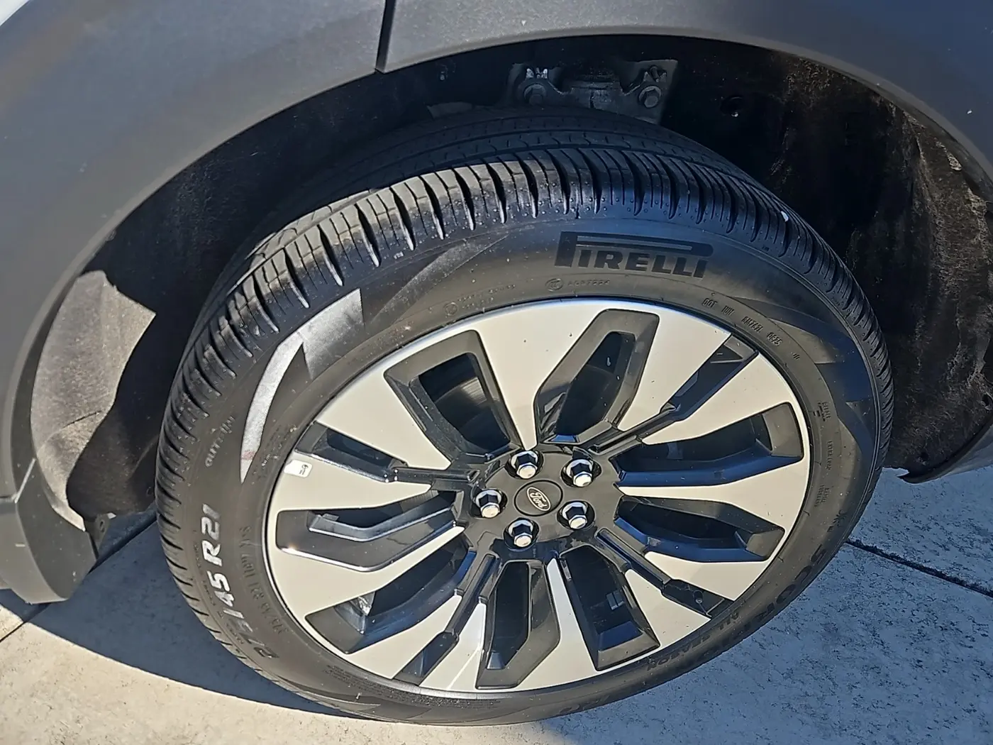 2025 Ford Explorer - $43,788