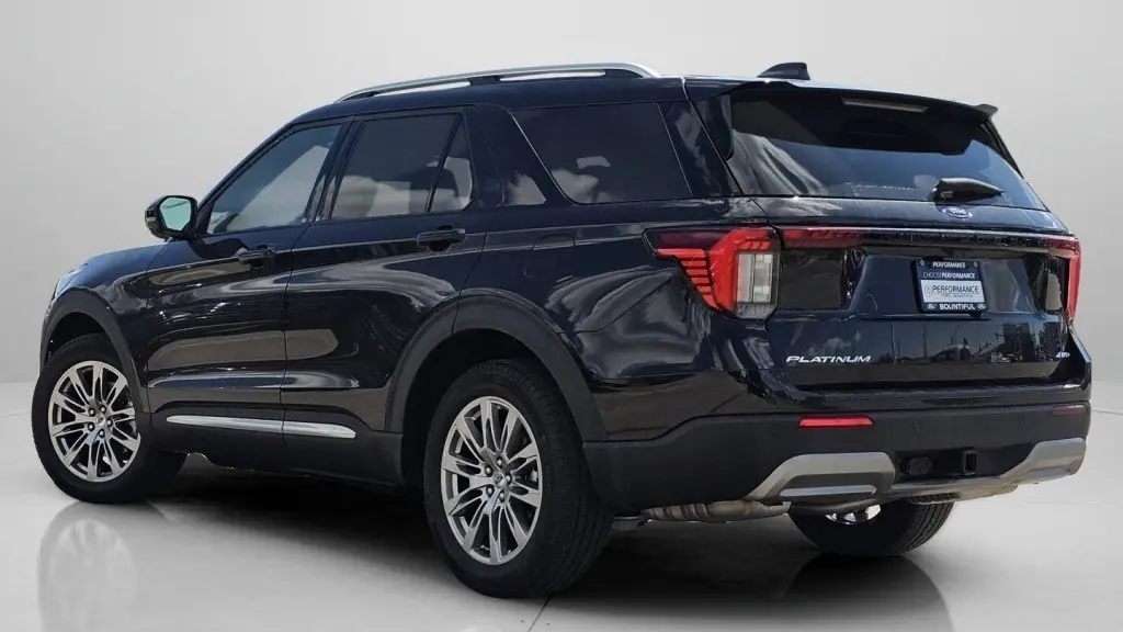 2025 Ford Explorer Platinum