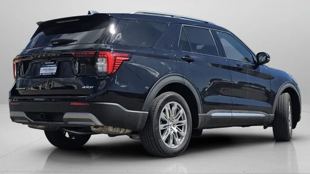 2025 Ford Explorer Platinum