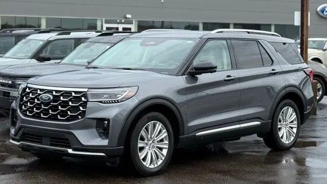 2025 Ford Explorer Platinum