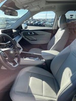 2025 Explorer Thumbnail 12