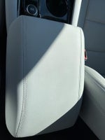 2025 Explorer Thumbnail 19