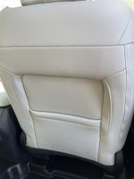 2025 Explorer Thumbnail 32