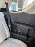 2025 Explorer Thumbnail 37