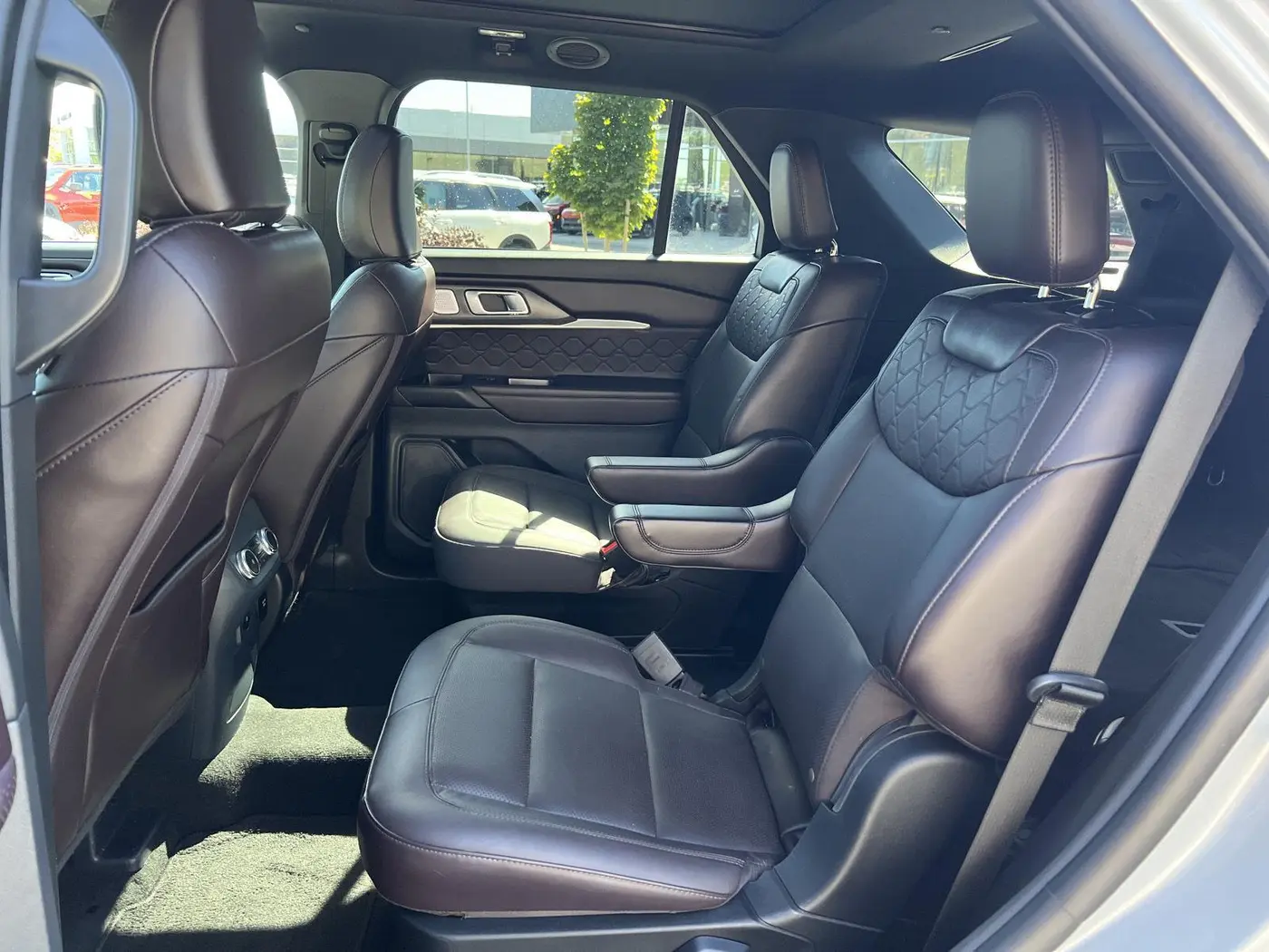 2025 Ford Explorer - $41,042