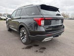 2025 Explorer Thumbnail 15
