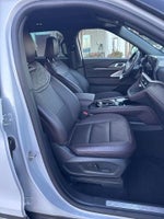 2025 Explorer Thumbnail 13