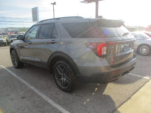2025 Ford Explorer - $42,987