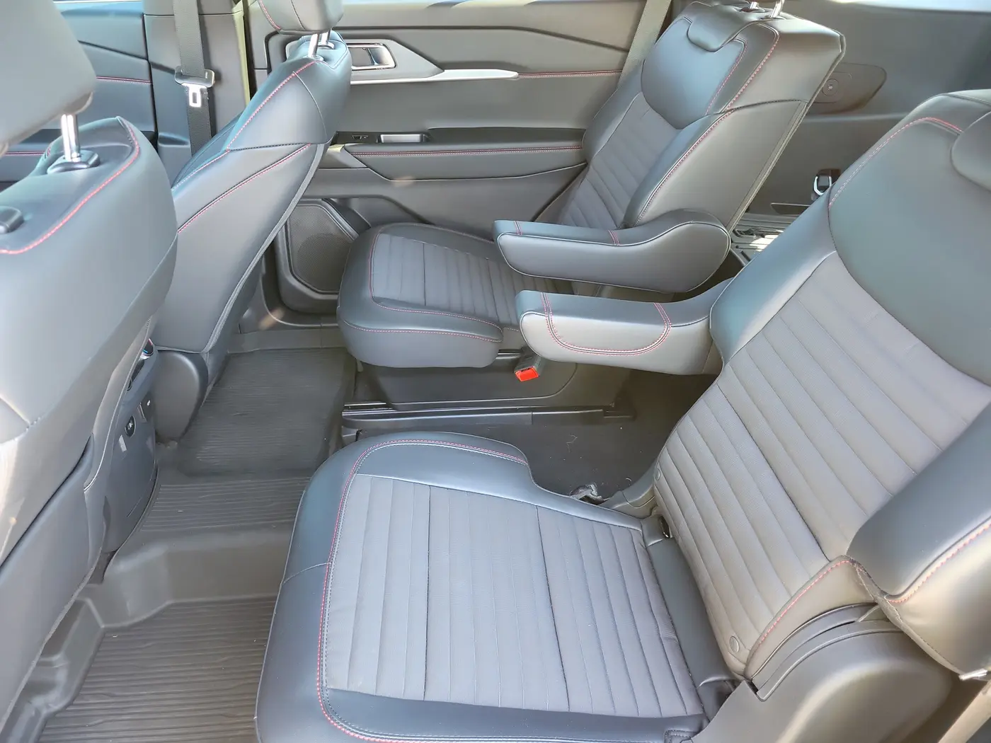 2025 Ford Explorer - $40,611