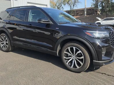 2025 Ford Explorer AWD St-Line 4DR SUV