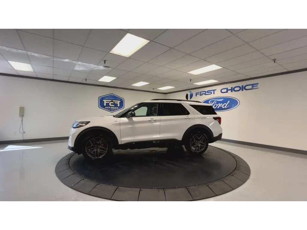 2025 Ford Explorer