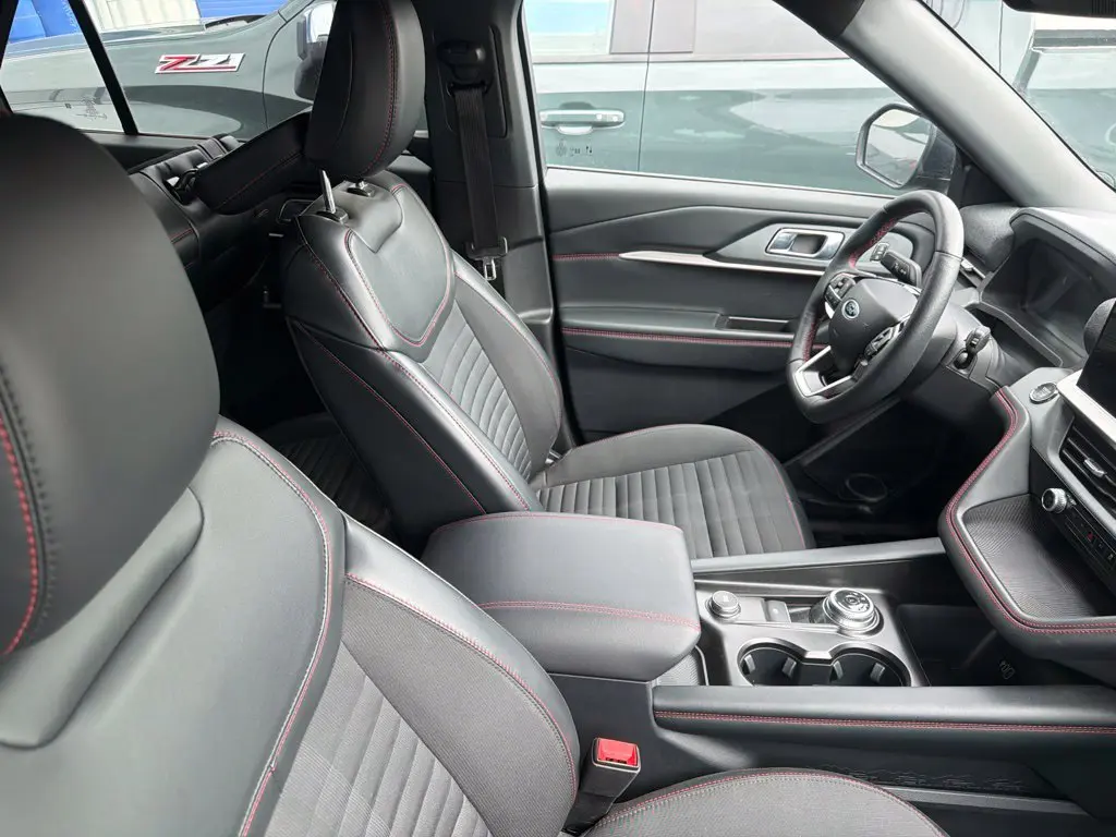 2026 Ford Explorer - $38,988