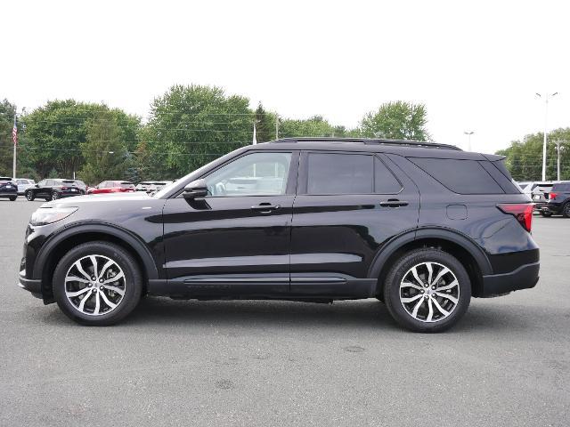 2025 Ford Explorer ST-Line — photo 1 of 24
