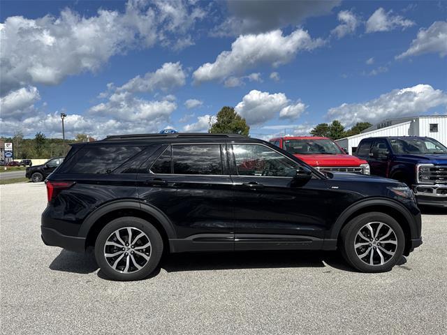 2025 Ford Explorer - $38,995