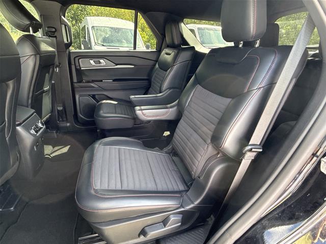 2025 Ford Explorer - $38,995