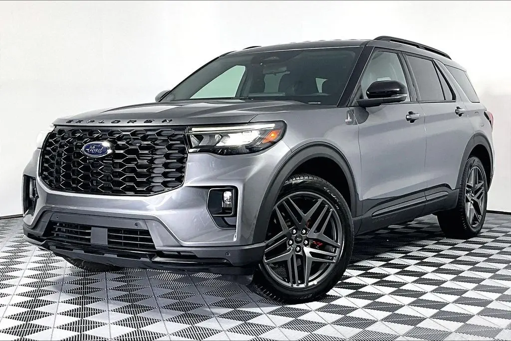 2025 Ford Explorer - $40,541
