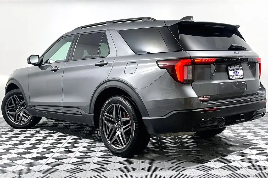 2025 Ford Explorer - $40,541