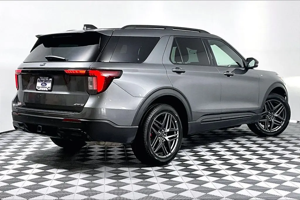 2025 Ford Explorer - $40,541
