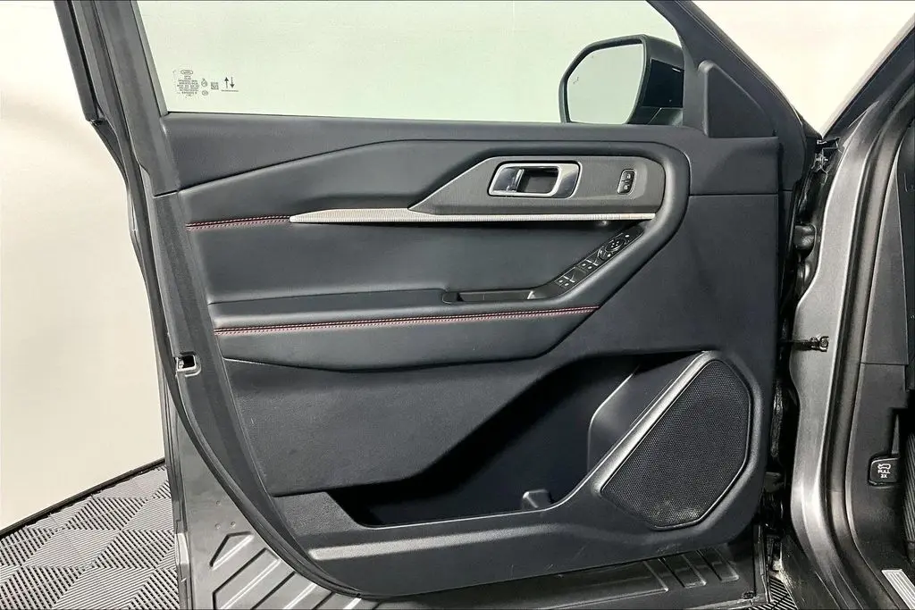 2025 Ford Explorer - $40,541