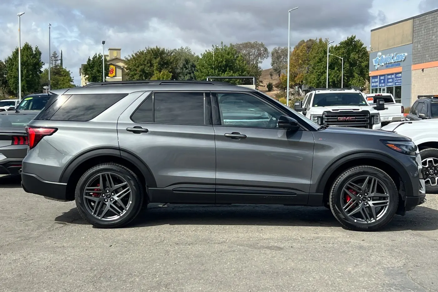 2026 Ford Explorer - $46,740