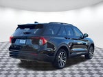 2025 Explorer Thumbnail 28