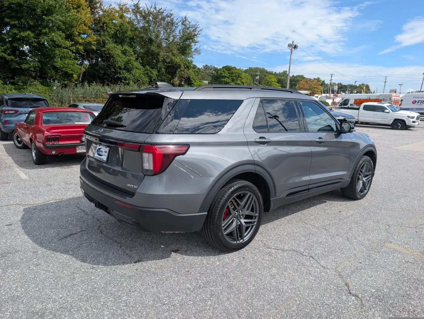 2025 Ford Explorer - $34,500