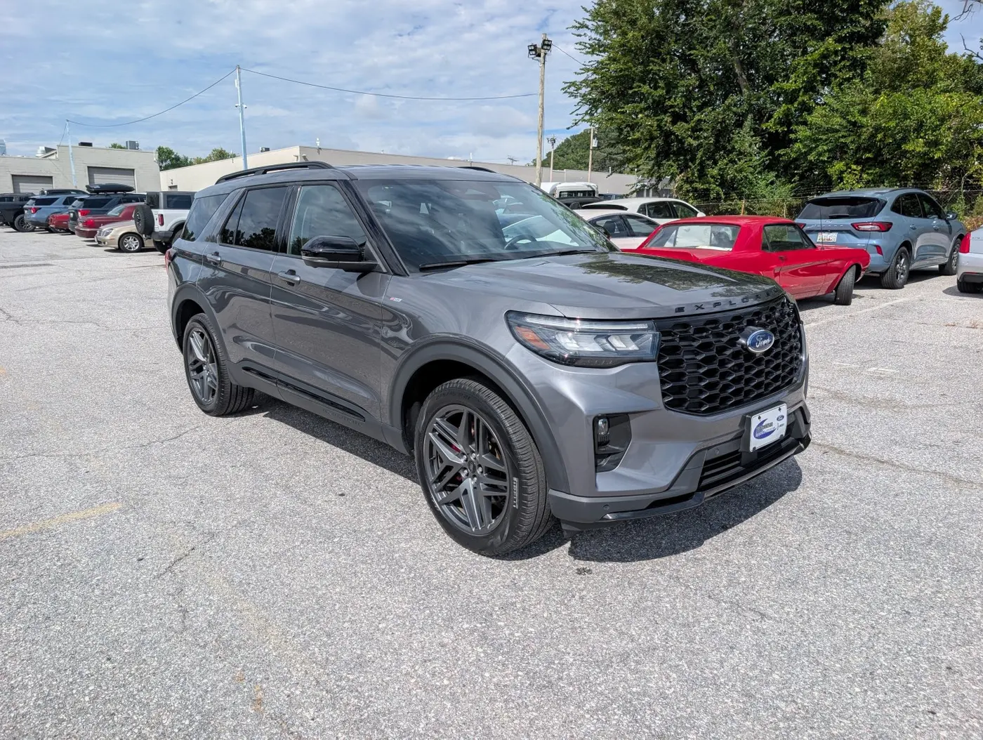 2025 Ford Explorer - $34,500